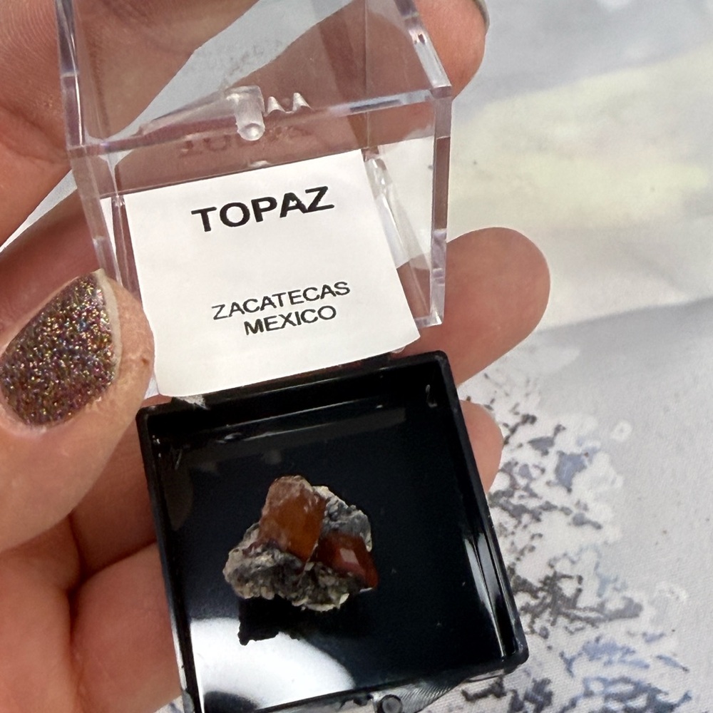 Topaz Specimen - Picture 5 of 5